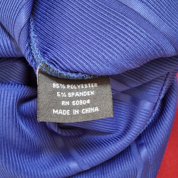 Pronti Collection, MEN'S Medium, Deep Cobalt Blue Top - Picture 7 of 9